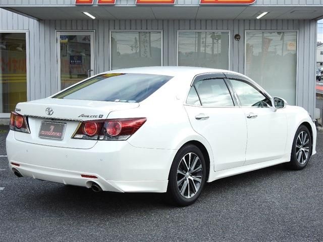 Toyota CROWN SEDAN 2015-11 184484-4