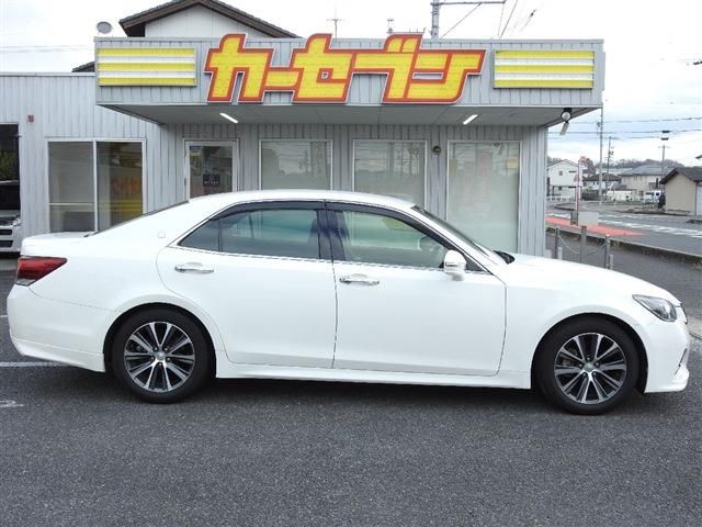 Toyota CROWN SEDAN 2015-11 184484-3