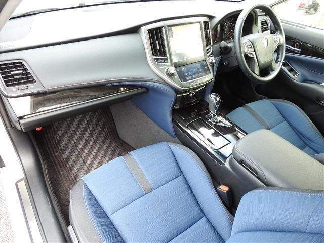Toyota CROWN SEDAN 2015-11 184484-17