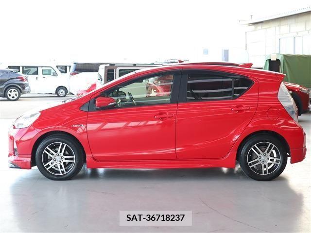 Toyota AQUA 2013-10 208620-6