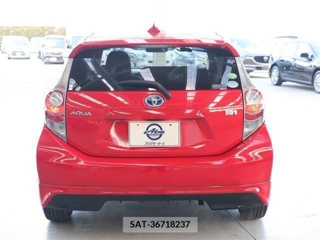 Toyota AQUA 2013-10 208620-4