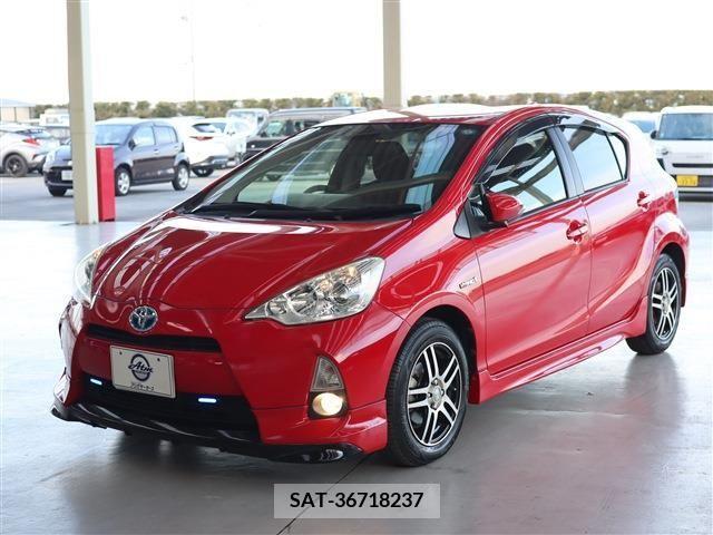 Toyota AQUA 2013-10 208620-0