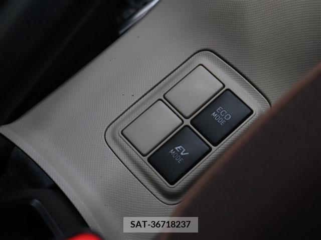 Toyota AQUA 2013-10 208620-15