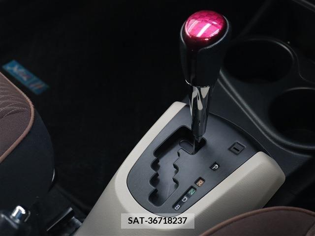 Toyota AQUA 2013-10 208620-13