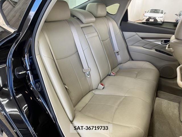 Nissan FUGA 2015-03 334208-8