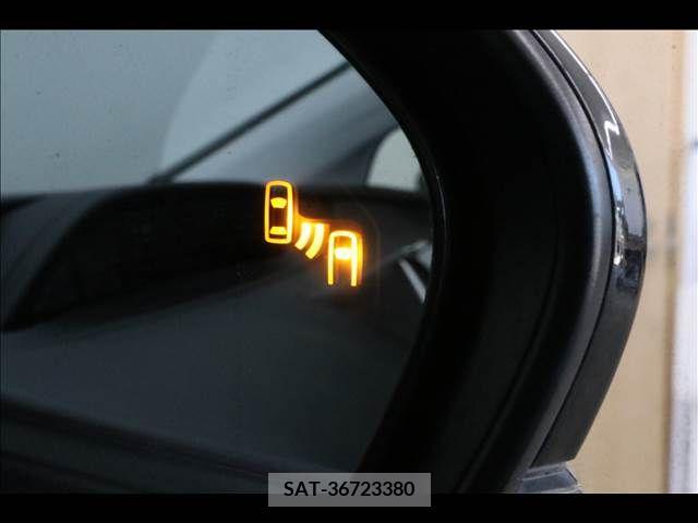 Toyota PRIUS 2019-09 352629-5