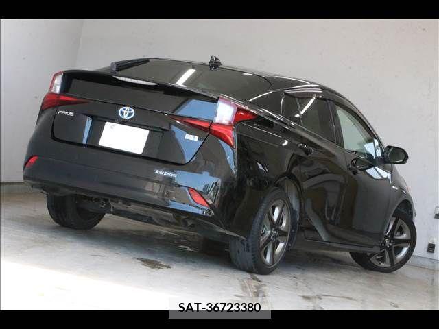 Toyota PRIUS 2019-09 352629-11