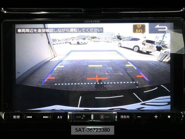 Toyota PRIUS 2019-09 352629-8