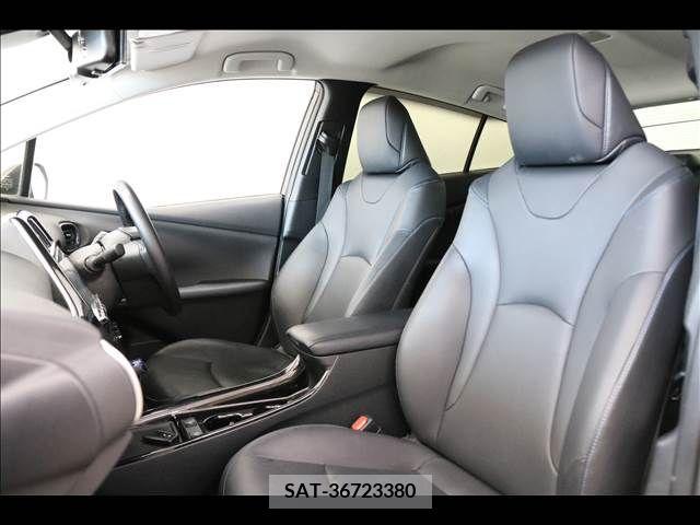 Toyota PRIUS 2019-09 352629-17