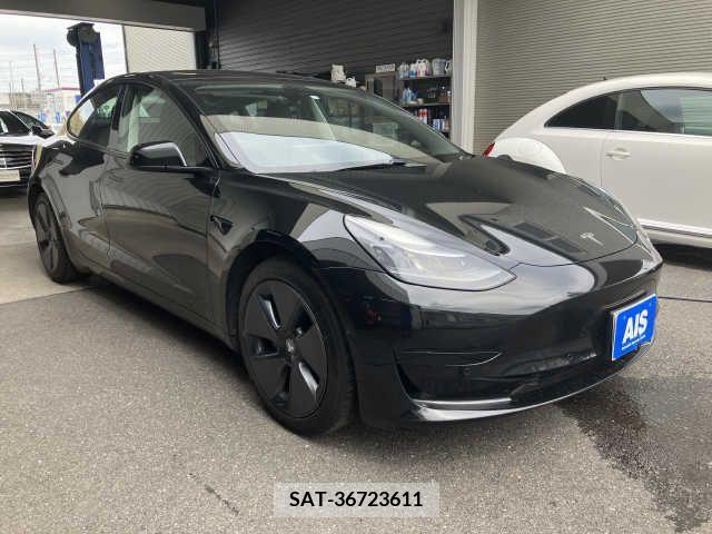 Tesla MODEL 3 2021-07 379665-0