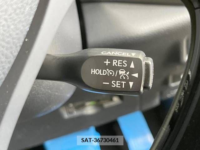 Toyota C-HR 2018-03 264203-5