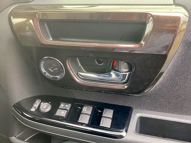 Honda N BOX CUSTOM 2017-11 4155-23