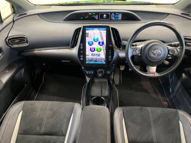 Toyota PRIUS PHV 2018-11 181139-1