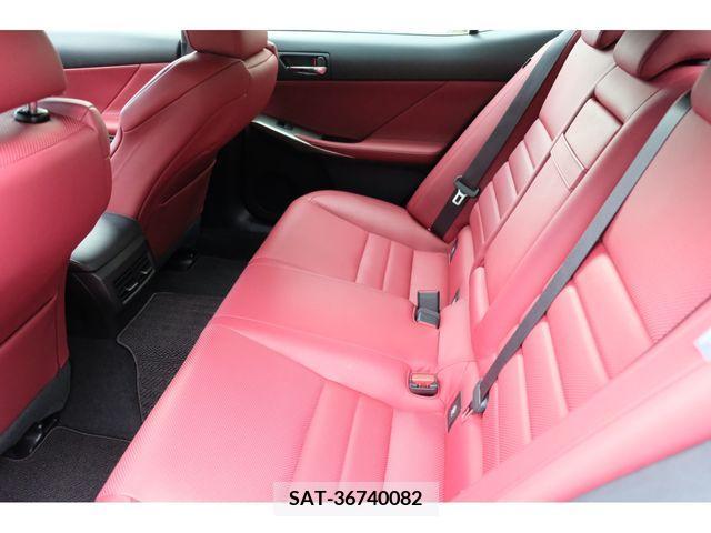 Lexus IS 2015-09 391838-12