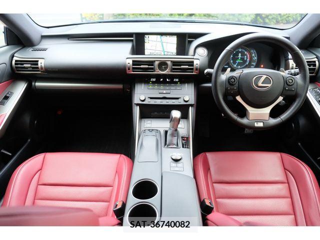 Lexus IS 2015-09 391838-14