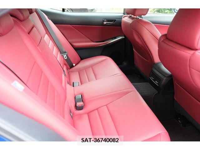 Lexus IS 2015-09 391838-11