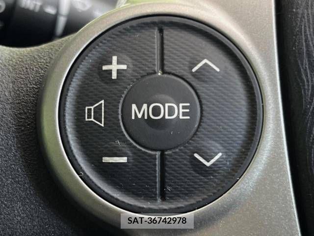 Toyota PRIUS ALPHA 2013-11 366757-6