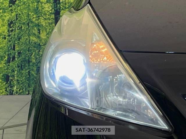 Toyota PRIUS ALPHA 2013-11 366757-12