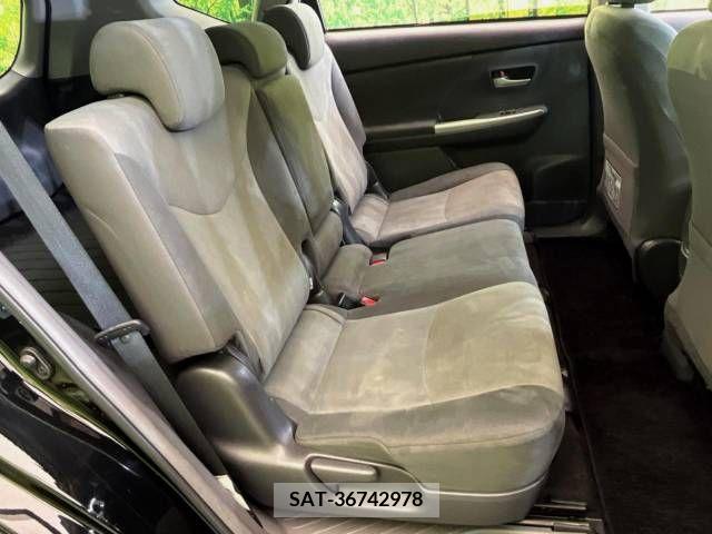 Toyota PRIUS ALPHA 2013-11 366757-10