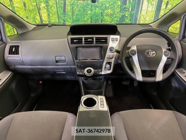 Toyota PRIUS ALPHA 2013-11 366757-1