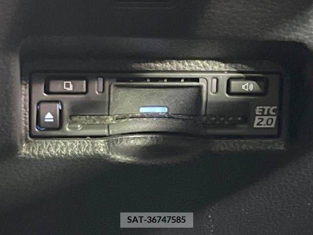 Toyota VOXY HYBRID 2023-10 322927-7