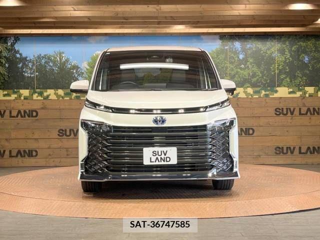 Toyota VOXY HYBRID 2023-10 322927-17