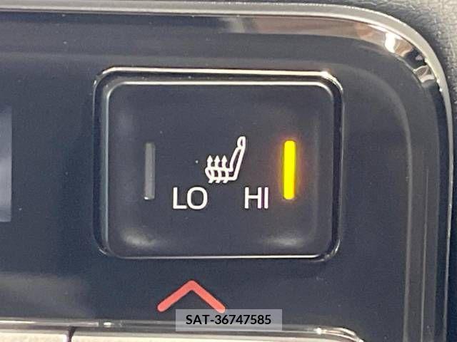 Toyota VOXY HYBRID 2023-10 322927-5