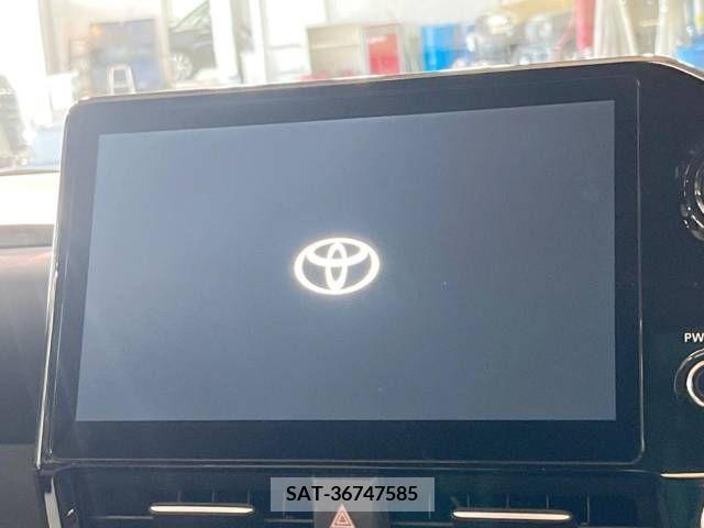 Toyota VOXY HYBRID 2023-10 322927-2
