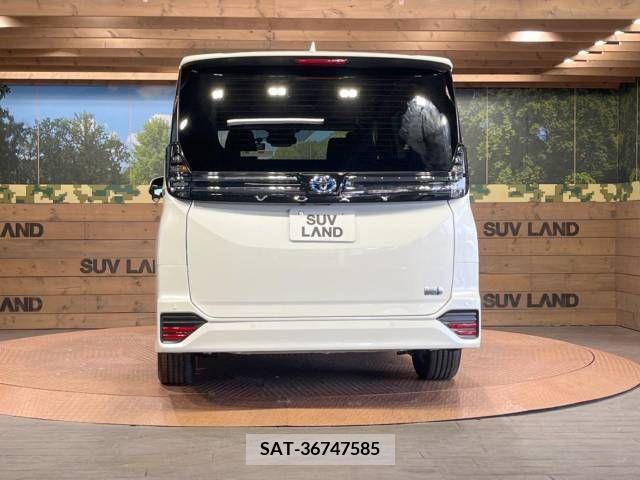 Toyota VOXY HYBRID 2023-10 322927-18