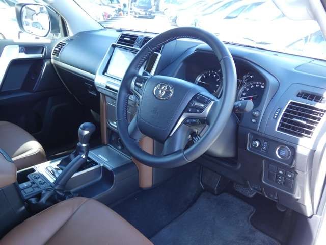 Toyota PRADO 2022-01 11242-12