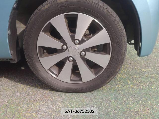 Suzuki SPACIA 2013-08 385824-9