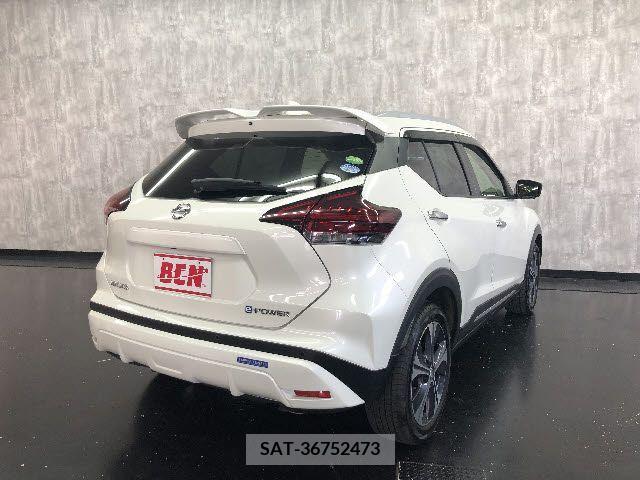 Nissan KICKS 2021-02 244158-2