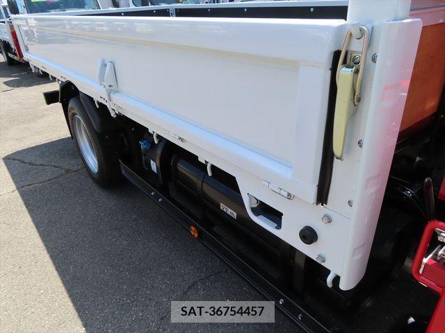 Mitsubishi CANTER 2023-04 205635-13