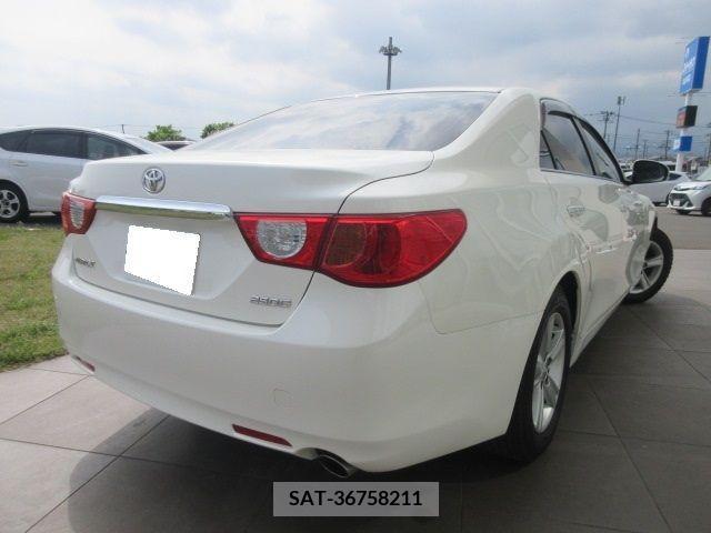 Toyota MARK X 2012-04 276286-1