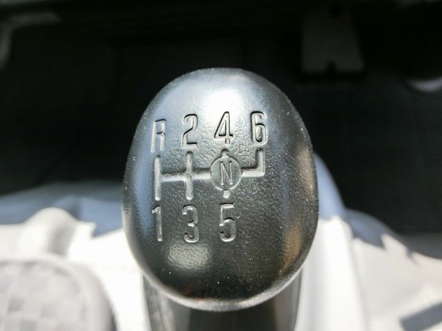Isuzu ELF TRUCK 2005-01 6043-22
