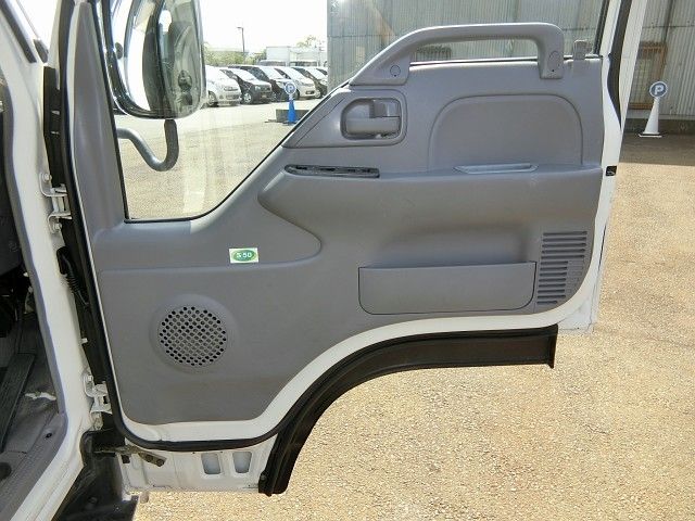 Isuzu ELF TRUCK 2005-01 6043-23