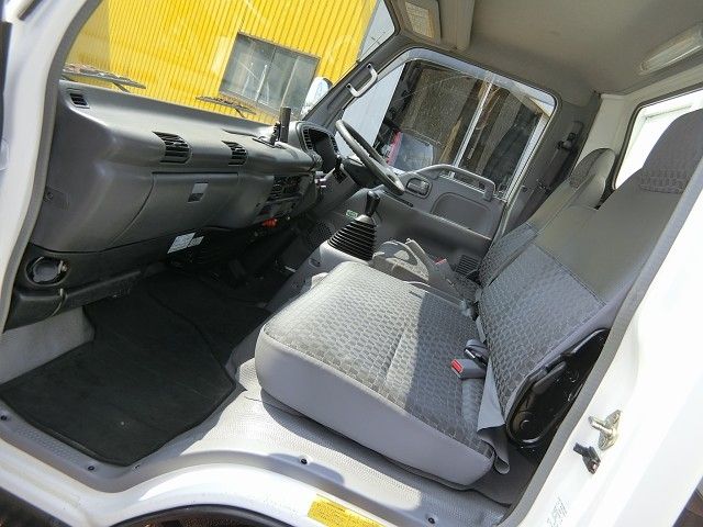 Isuzu ELF TRUCK 2005-01 6043-24