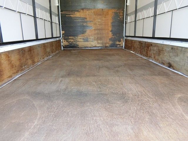 Isuzu ELF TRUCK 2005-01 6043-10