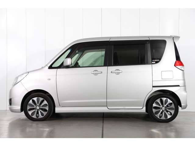 Mitsubishi DELICA D2 2015-05 26392-2