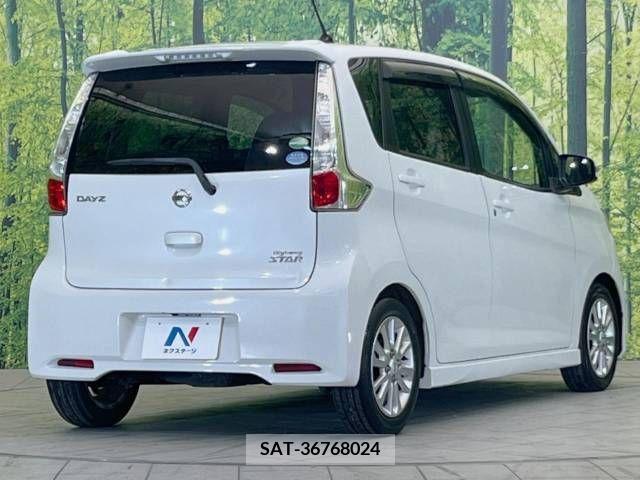 Nissan DAYZ 2013-06 323214-16