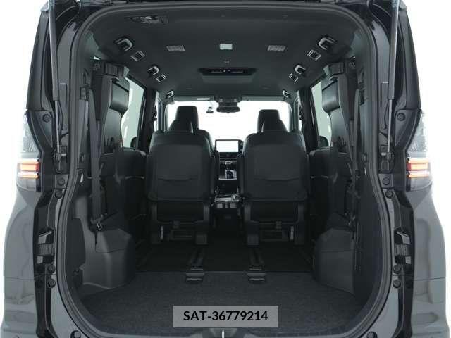Toyota VOXY 2023-10 382852-11