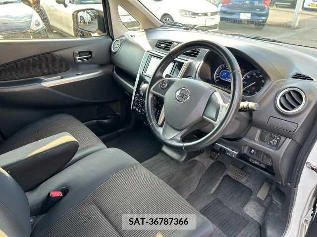 Nissan DAYZ 2014-03 333967-18