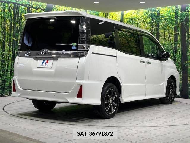 Toyota VOXY 2019-04 289239-18