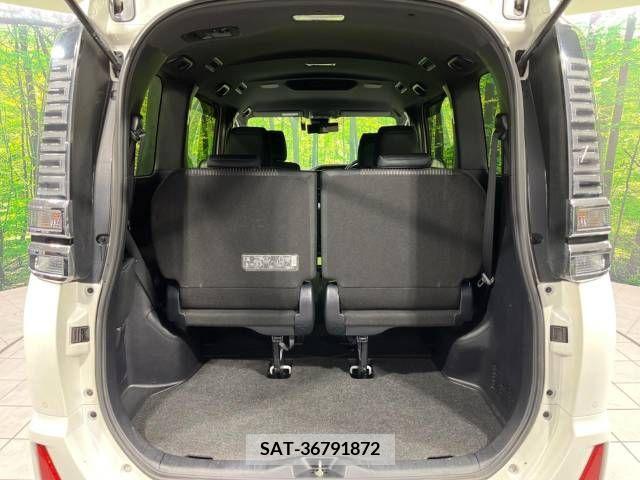 Toyota VOXY 2019-04 289239-11