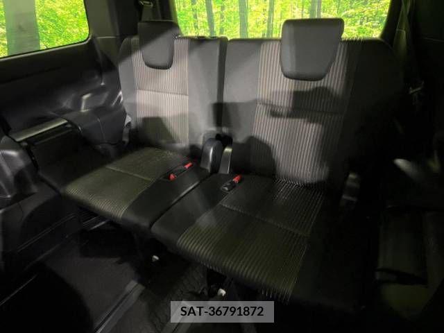 Toyota VOXY 2019-04 289239-10