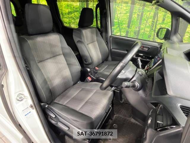 Toyota VOXY 2019-04 289239-8