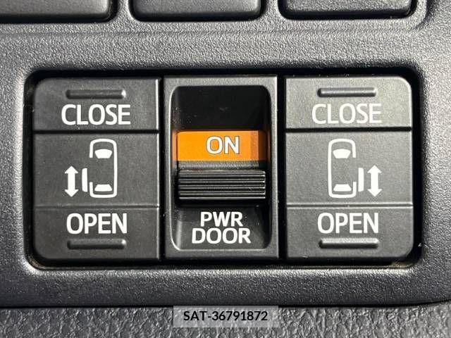 Toyota VOXY 2019-04 289239-6
