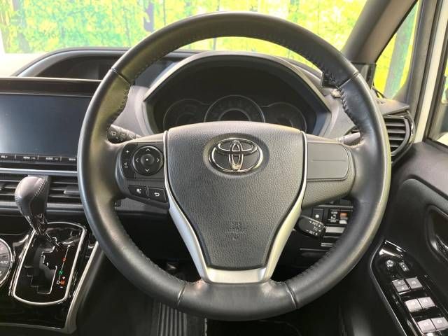 Toyota VOXY 2018-07 181142-12