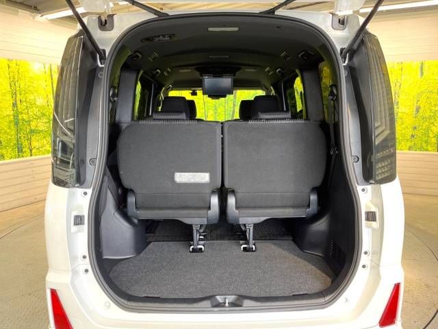 Toyota VOXY 2018-07 181142-11