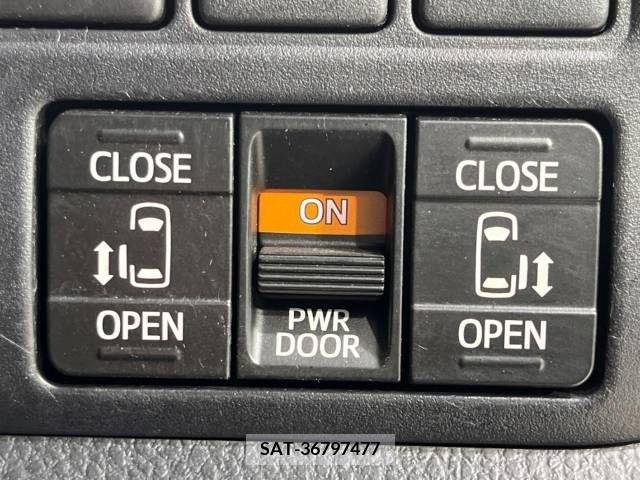 Toyota VOXY 2019-05 289251-5